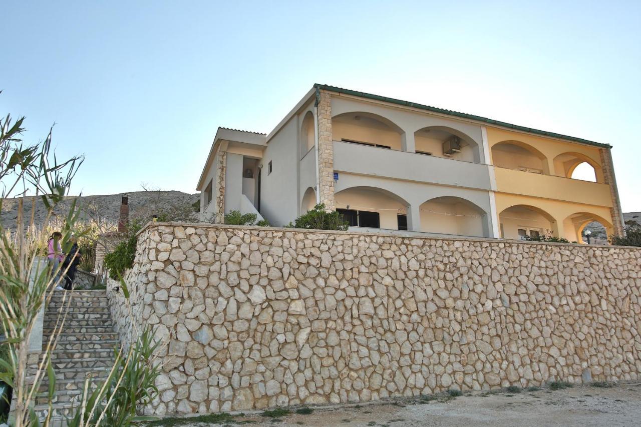 Apartman Branko 파그 외부 사진